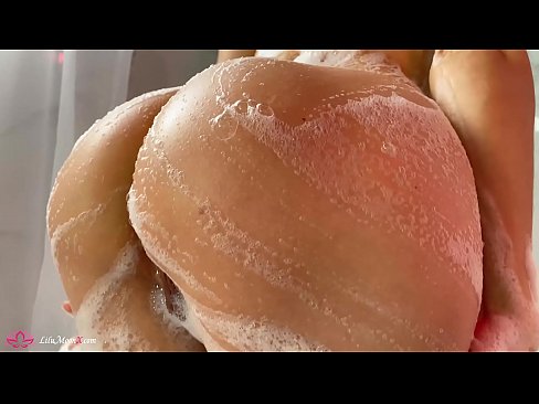 ❤️ La morena es masturba el cony amb un vibrador fins a un orgasme intens a la dutxa ❌ Porno al ca.dewporn.ru ﹏